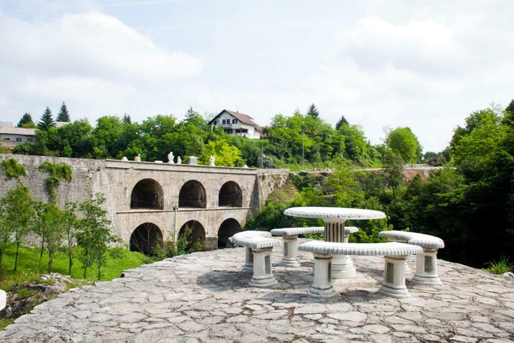 Apartman Nino Tounj Zewnętrze zdjęcie